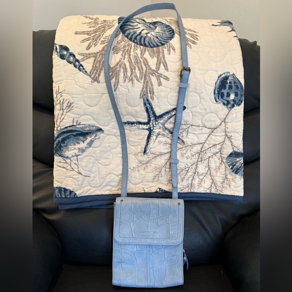 Blue Crossbody Bag by American Leather Co NWOT - Picture 2 of 13